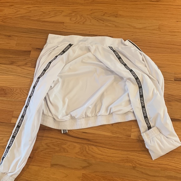 **GUESS white jacket** - Picture 4 of 7